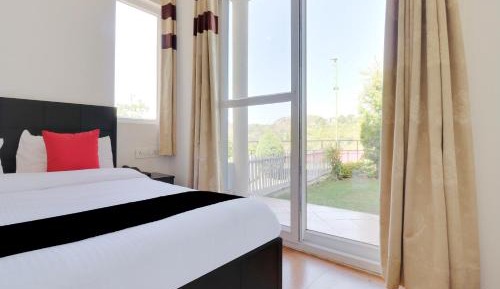 Junior Suite with Mountain View