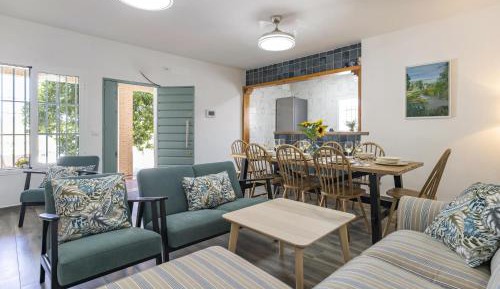 Three-Bedroom Holiday Home 
