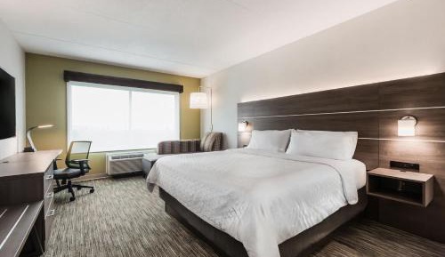 Standard King Room