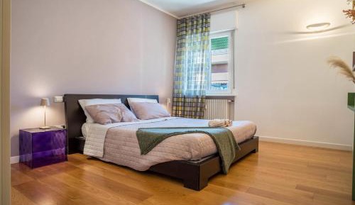 Superior One-Bedroom Apartment with Balcony