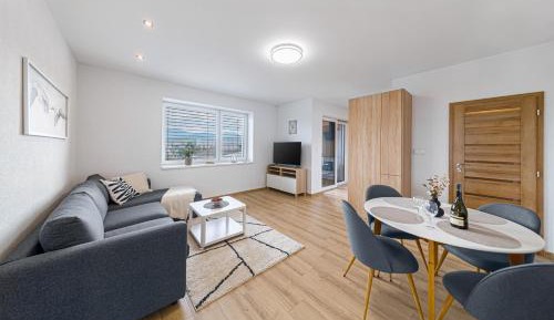 One-Bedroom Apartment with Balcony