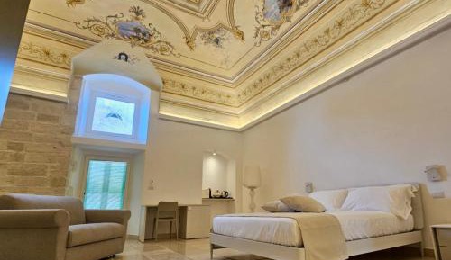 Queen Room with Spa Bath