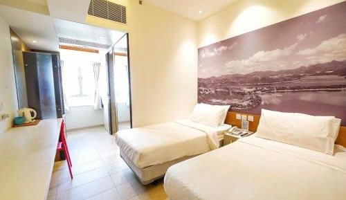 Standard Twin Room (Not Include Airport Transfer)