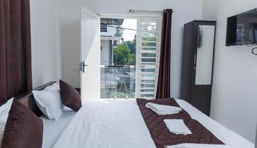 Deluxe Double Room with Balcony