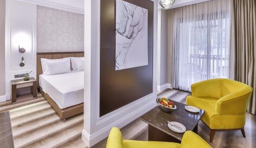 Deluxe Quadruple Room