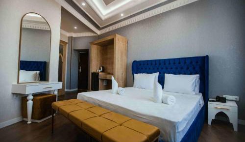 Standard King Room