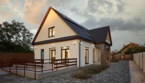 Three-Bedroom Holiday Home 