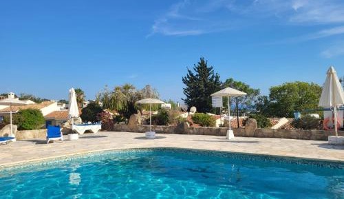 One-Bedroom Apartment with Sea View and Balcony