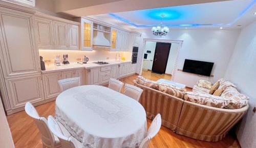 Two-Bedroom Deluxe Apartment