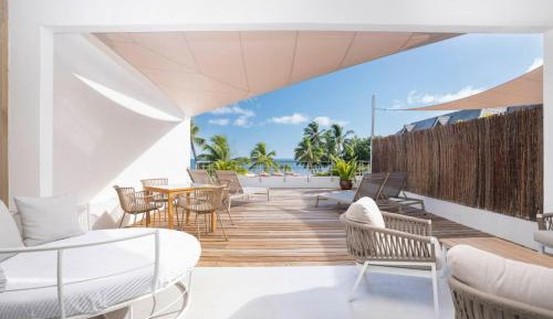 Upper Floor Suite with Solarium