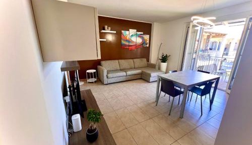 One-Bedroom Apartment with Balcony