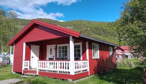 Two-Bedroom Cabin with Private Bathroom