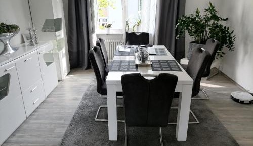 One-Bedroom Deluxe Apartment