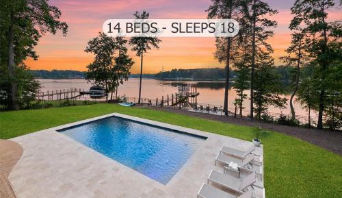 Seven-Bedroom Holiday Home