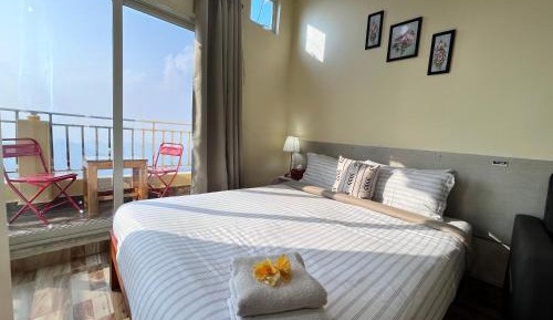 Queen Room with Balcony