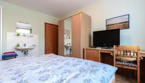 Three-Bedroom Apartment - High Floor