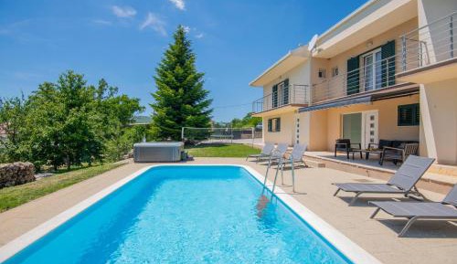 Five-Bedroom Holiday Home