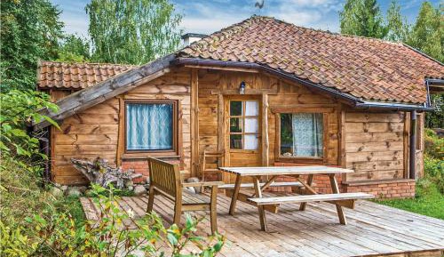 Three-Bedroom Holiday Home 