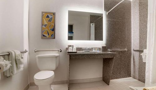 King Room with Sofa Bed - Accessible/Non Smoking