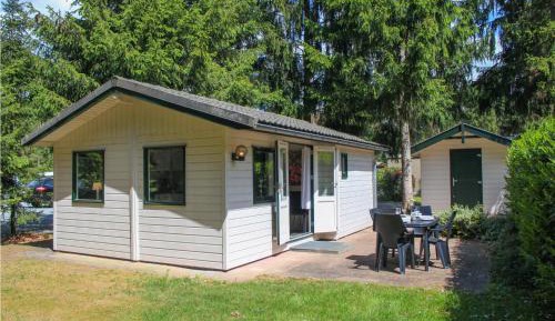 One-Bedroom Holiday Home