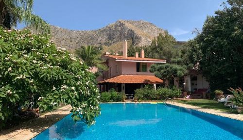 Deluxe Double Room with Extra Bed