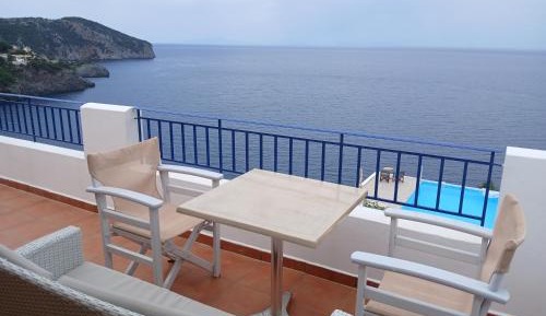Triple Room with Sea View