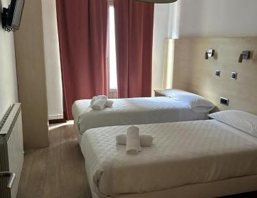 Twin Room with City View