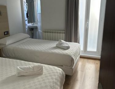 TWIN TWO BEDS INSIDE
