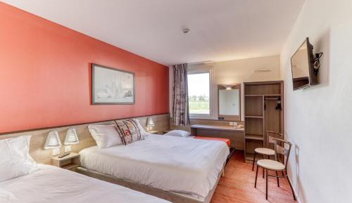 Triple Room with Private Bathroom