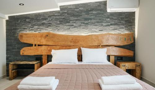 Deluxe King Suite