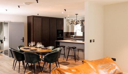 One-Bedroom Apartment with Terrace