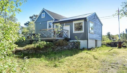 Three-Bedroom Holiday Home 