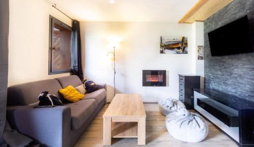 Superior One-Bedroom Apartment with Balcony