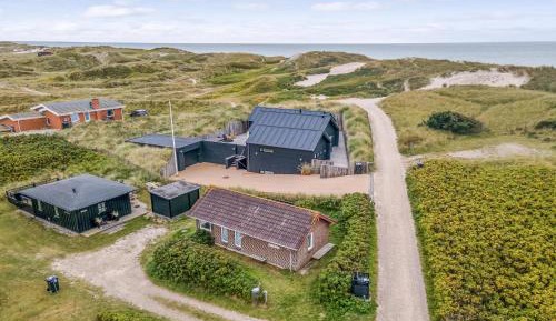 One-Bedroom Holiday Home
