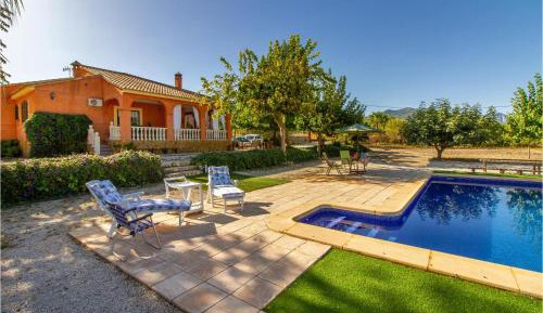 Three-Bedroom Holiday Home 