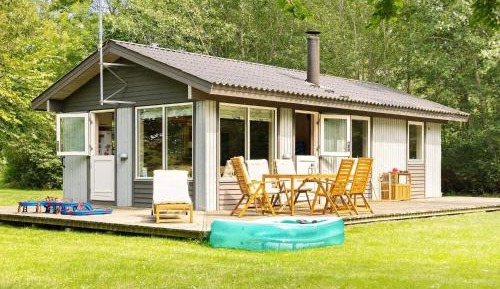 Three-Bedroom Vacation Home 