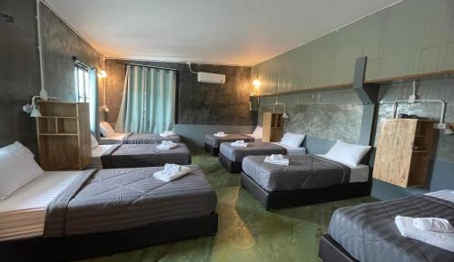 Mixed Dormitory Room