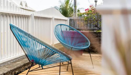 Apartment with Pool View 