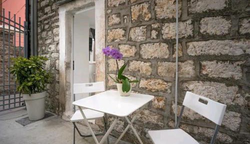 Studio - Ground Floor