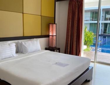 Double Room with Pool Access