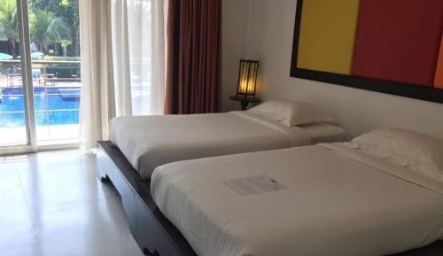 Twin Room with Pool View