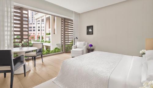 Garden Premier King, Guest room, 1 King, Garden view