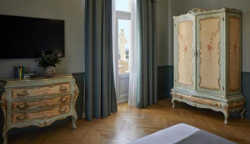 King Room with Balcony