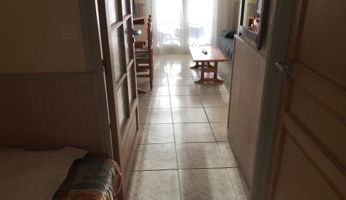 Studio (3 Adults) - Disability Access 