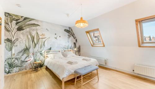 Deluxe Queen Room