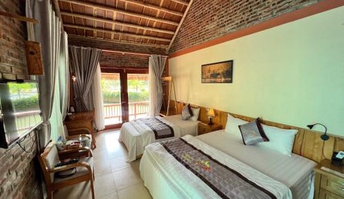 Triple Room with Balcony