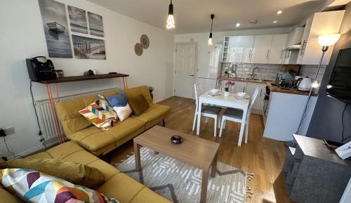 Deluxe One-Bedroom Apartment with City View