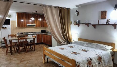 Studio Apartment