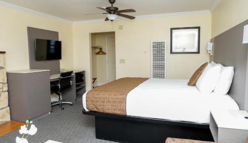 King Room with Fireplace