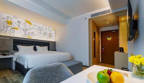 Yello Urban Family Room